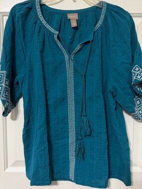 Chico's Teal Blouse with Embroidery on Sleeves & Neckline Size 1 (Medium/8) NWOT